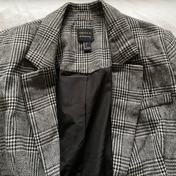 Forever 21 Blazer - Picture 4 of 4